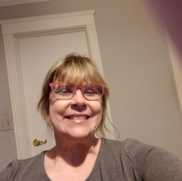 Meet your Posher, Tamera - Picture 1 of 1